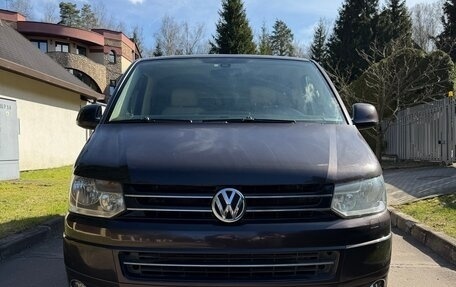 Volkswagen Multivan T5, 2010 год, 2 050 000 рублей, 1 фотография