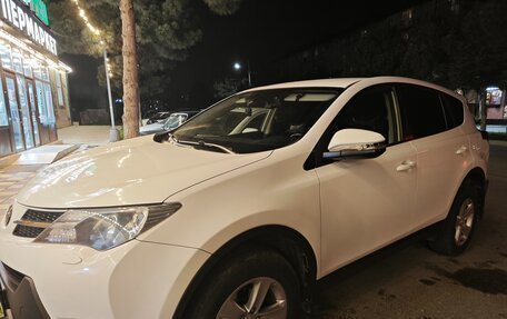Toyota RAV4, 2013 год, 1 700 000 рублей, 3 фотография