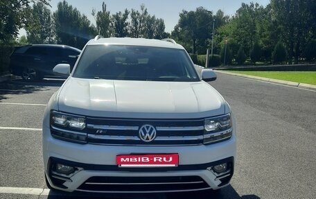 Volkswagen Atlas I, 2019 год, 2 350 000 рублей, 24 фотография