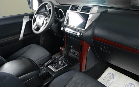 Toyota Land Cruiser Prado 150 рестайлинг 2, 2015 год, 3 649 000 рублей, 11 фотография