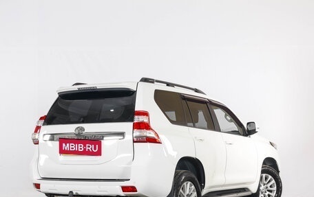 Toyota Land Cruiser Prado 150 рестайлинг 2, 2015 год, 3 649 000 рублей, 7 фотография