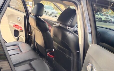 Nissan Juke II, 2012 год, 900 000 рублей, 17 фотография