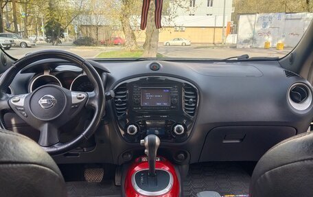 Nissan Juke II, 2012 год, 900 000 рублей, 20 фотография