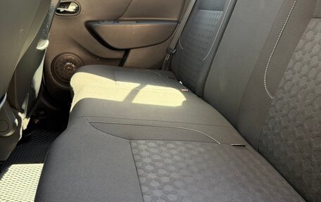 Renault Sandero II рестайлинг, 2015 год, 700 000 рублей, 15 фотография