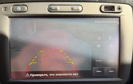 Renault Sandero II рестайлинг, 2015 год, 700 000 рублей, 9 фотография