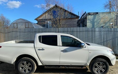 Mitsubishi L200 IV рестайлинг, 2017 год, 1 230 000 рублей, 2 фотография