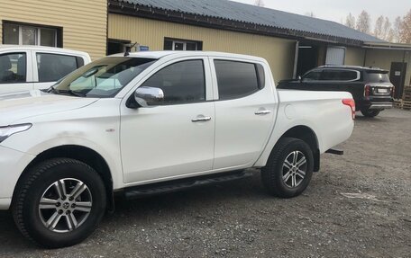 Mitsubishi L200 IV рестайлинг, 2017 год, 1 230 000 рублей, 4 фотография