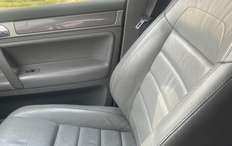 Volkswagen Touareg III, 2008 год, 850 000 рублей, 11 фотография