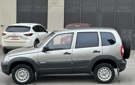 Chevrolet Niva I рестайлинг, 2011 год, 545 000 рублей, 4 фотография