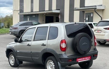 Chevrolet Niva I рестайлинг, 2011 год, 545 000 рублей, 5 фотография