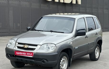 Chevrolet Niva I рестайлинг, 2011 год, 545 000 рублей, 3 фотография
