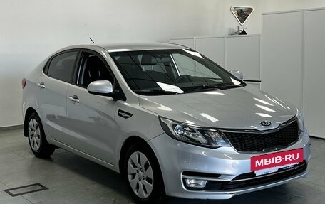 KIA Rio III рестайлинг, 2015 год, 840 000 рублей, 2 фотография