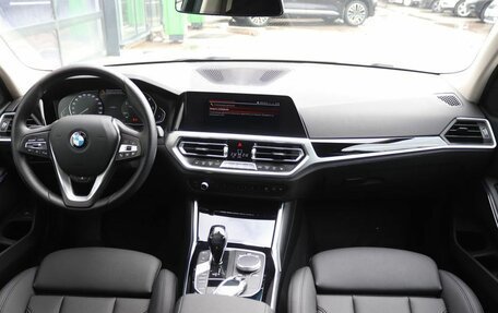 BMW 3 серия, 2020 год, 3 850 000 рублей, 15 фотография