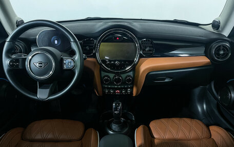 MINI Hatch, 2024 год, 3 997 000 рублей, 12 фотография