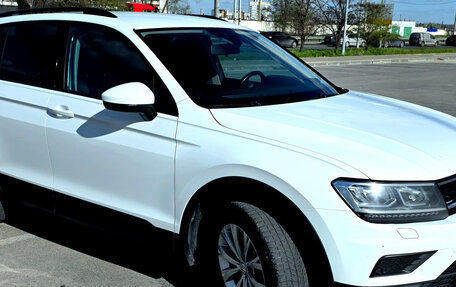 Volkswagen Tiguan II, 2019 год, 2 350 000 рублей, 2 фотография