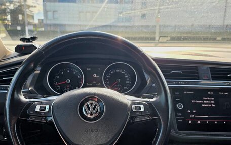 Volkswagen Tiguan II, 2019 год, 2 350 000 рублей, 6 фотография