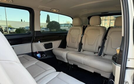 Mercedes-Benz V-Класс, 2019 год, 4 250 000 рублей, 6 фотография