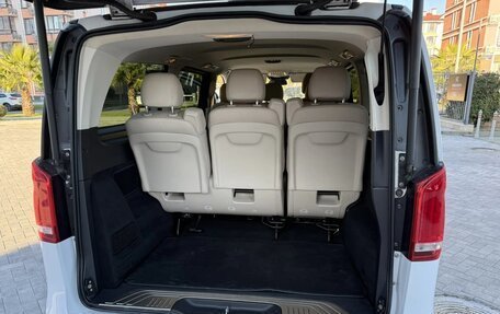 Mercedes-Benz V-Класс, 2019 год, 4 250 000 рублей, 7 фотография