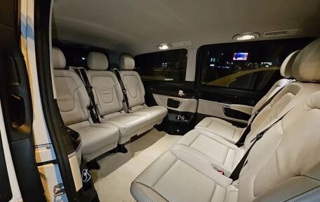 Mercedes-Benz V-Класс, 2019 год, 4 250 000 рублей, 8 фотография