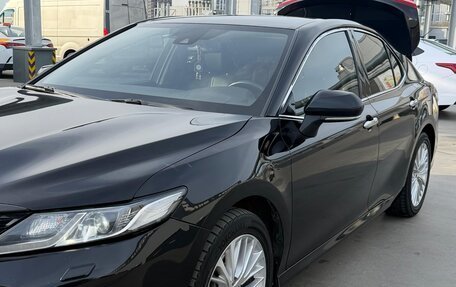 Toyota Camry, 2018 год, 2 550 000 рублей, 2 фотография