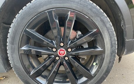 Jaguar E-Pace, 2019 год, 3 700 000 рублей, 11 фотография