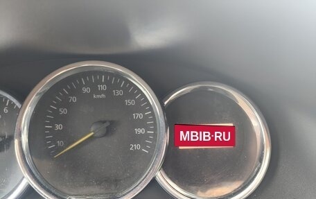 Renault Logan II, 2018 год, 300 000 рублей, 8 фотография