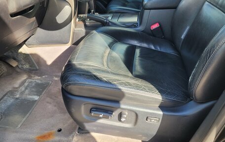 Toyota Land Cruiser 200, 2011 год, 2 750 000 рублей, 14 фотография