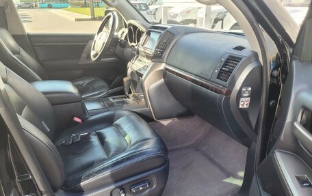 Toyota Land Cruiser 200, 2011 год, 2 750 000 рублей, 9 фотография