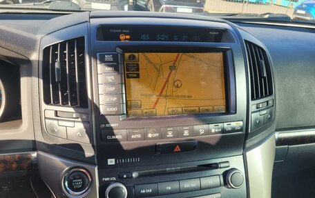 Toyota Land Cruiser 200, 2011 год, 2 750 000 рублей, 16 фотография