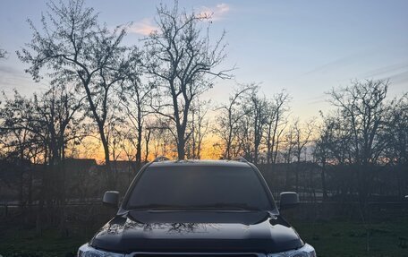 Toyota Land Cruiser 200, 2011 год, 3 000 000 рублей, 1 фотография