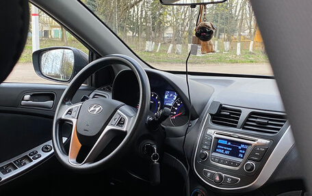 Hyundai Solaris II рестайлинг, 2014 год, 8 фотография