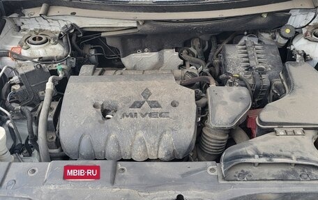 Mitsubishi Outlander III рестайлинг 3, 2022 год, 2 650 000 рублей, 15 фотография