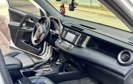 Toyota RAV4, 2014 год, 2 050 000 рублей, 7 фотография