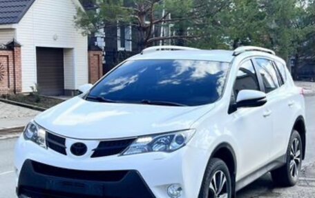 Toyota RAV4, 2014 год, 2 050 000 рублей, 2 фотография