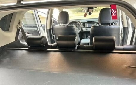 Toyota RAV4, 2014 год, 2 050 000 рублей, 11 фотография