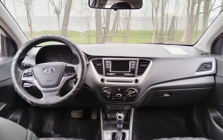 Hyundai Solaris II рестайлинг, 2018 год, 610 000 рублей, 9 фотография