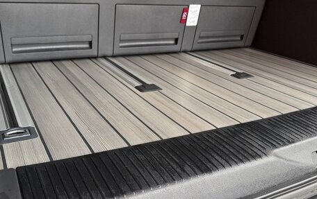 Volkswagen Multivan T6 рестайлинг, 2018 год, 3 890 000 рублей, 6 фотография