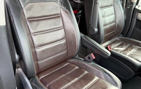 Volkswagen Multivan T6 рестайлинг, 2018 год, 3 890 000 рублей, 17 фотография