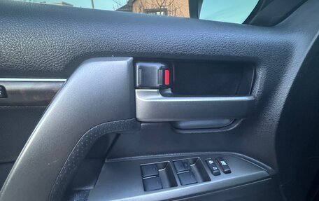 Toyota Land Cruiser 200, 2011 год, 3 000 000 рублей, 6 фотография