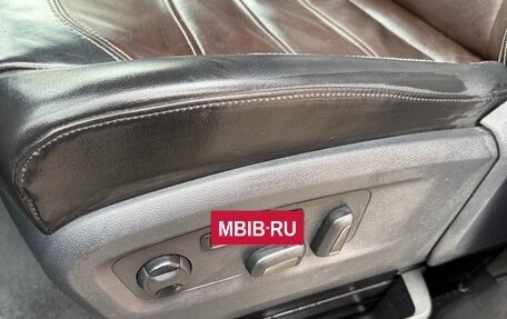 Volkswagen Multivan T6 рестайлинг, 2018 год, 3 890 000 рублей, 15 фотография