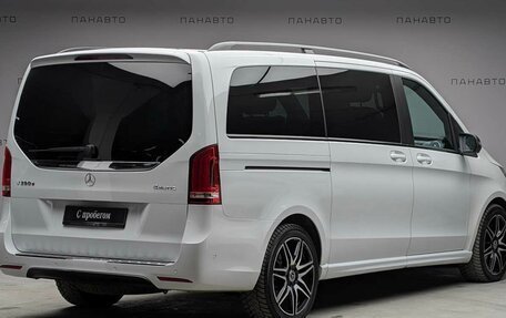 Mercedes-Benz V-Класс, 2018 год, 4 797 000 рублей, 5 фотография