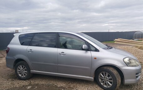 Toyota Ipsum II, 2005 год, 850 000 рублей, 2 фотография