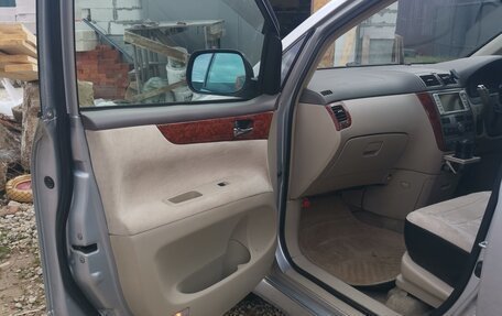 Toyota Ipsum II, 2005 год, 850 000 рублей, 8 фотография