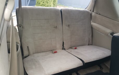 Toyota Ipsum II, 2005 год, 850 000 рублей, 19 фотография