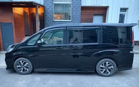 Honda Stepwgn IV, 2019 год, 2 450 000 рублей, 3 фотография