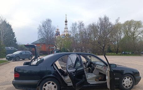 Mercedes-Benz E-Класс, 2001 год, 320 000 рублей, 6 фотография