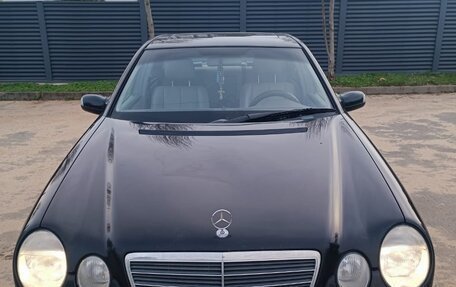 Mercedes-Benz E-Класс, 2001 год, 320 000 рублей, 2 фотография