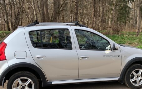 Renault Sandero I, 2013 год, 615 000 рублей, 2 фотография