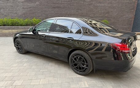 Mercedes-Benz E-Класс, 2018 год, 3 950 000 рублей, 14 фотография