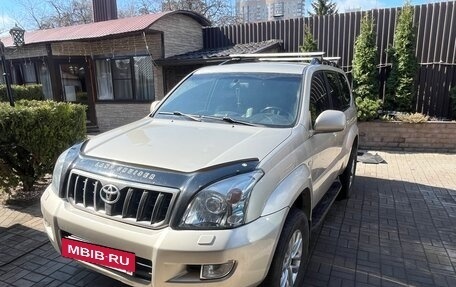Toyota Land Cruiser Prado 120 рестайлинг, 2008 год, 2 250 000 рублей, 2 фотография